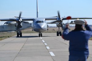 Torzhestvennaja vstrecha aviatorov 03 2016 web 01