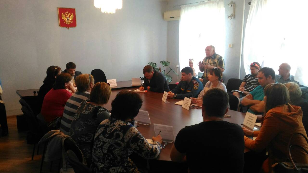 Sobranie po obsuzhdeniju voprosov organizacii vyvoza TKO i KGO 01