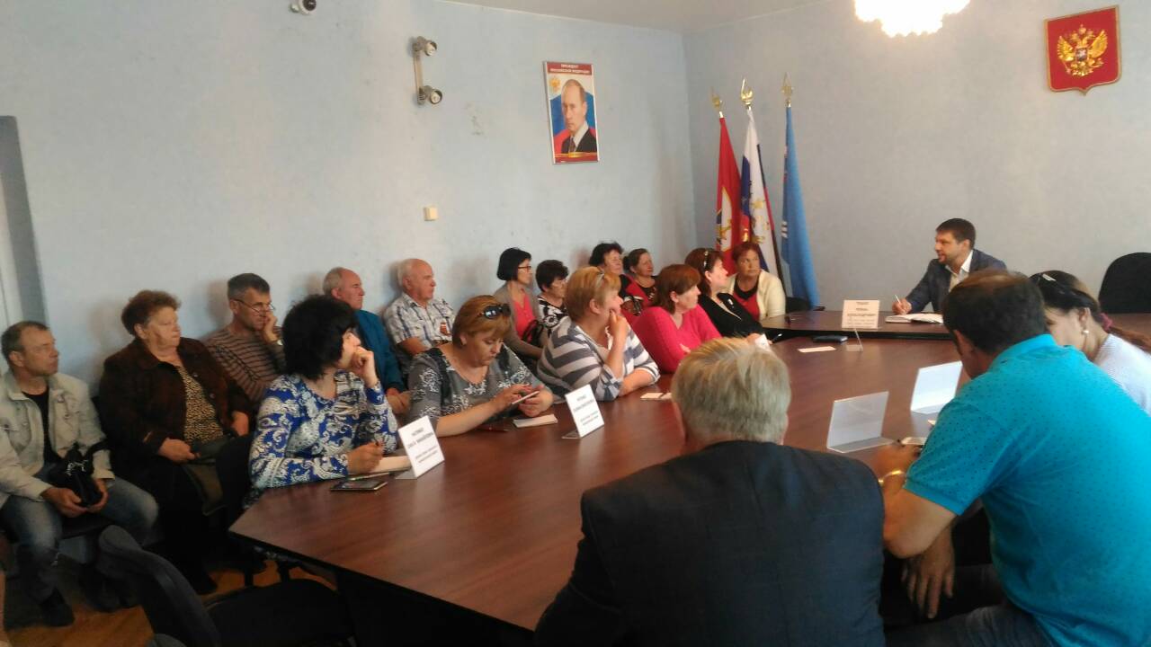 Sobranie po obsuzhdeniju voprosov organizacii vyvoza TKO i KGO 01