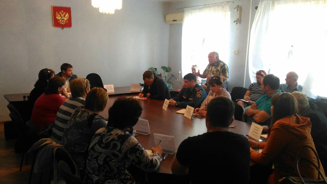 Sobranie po obsuzhdeniju voprosov organizacii vyvoza TKO i KGO 01