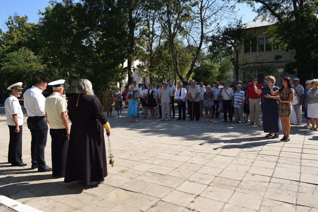 miting po sluchaju otkrytiya obnovlennoj memorialnoj doski web 01