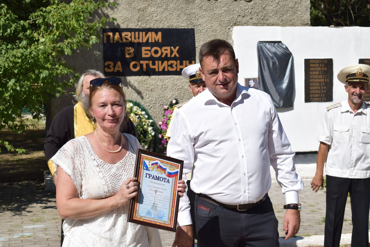 miting po sluchaju otkrytiya obnovlennoj memorialnoj doski web 01