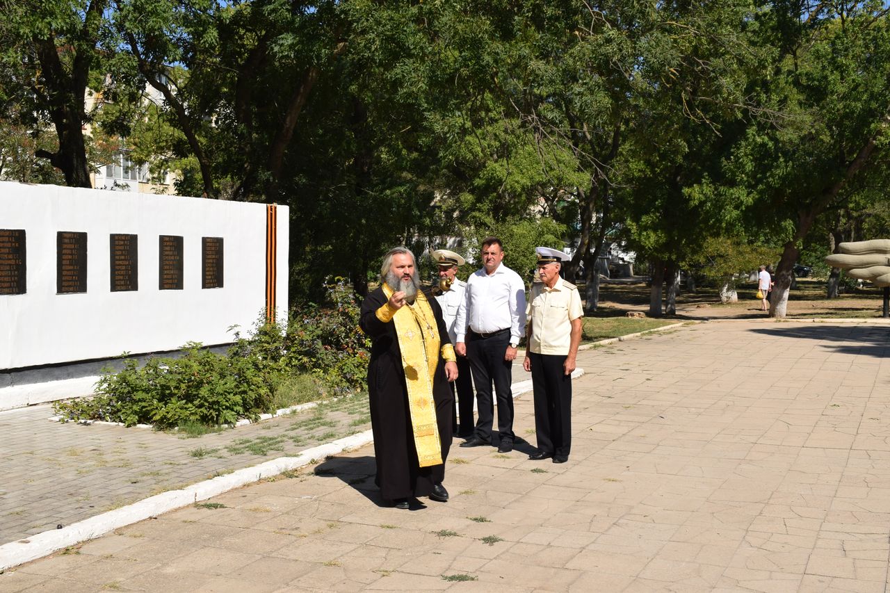 miting po sluchaju otkrytiya obnovlennoj memorialnoj doski web 01