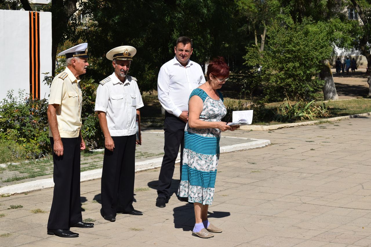 miting po sluchaju otkrytiya obnovlennoj memorialnoj doski web 01