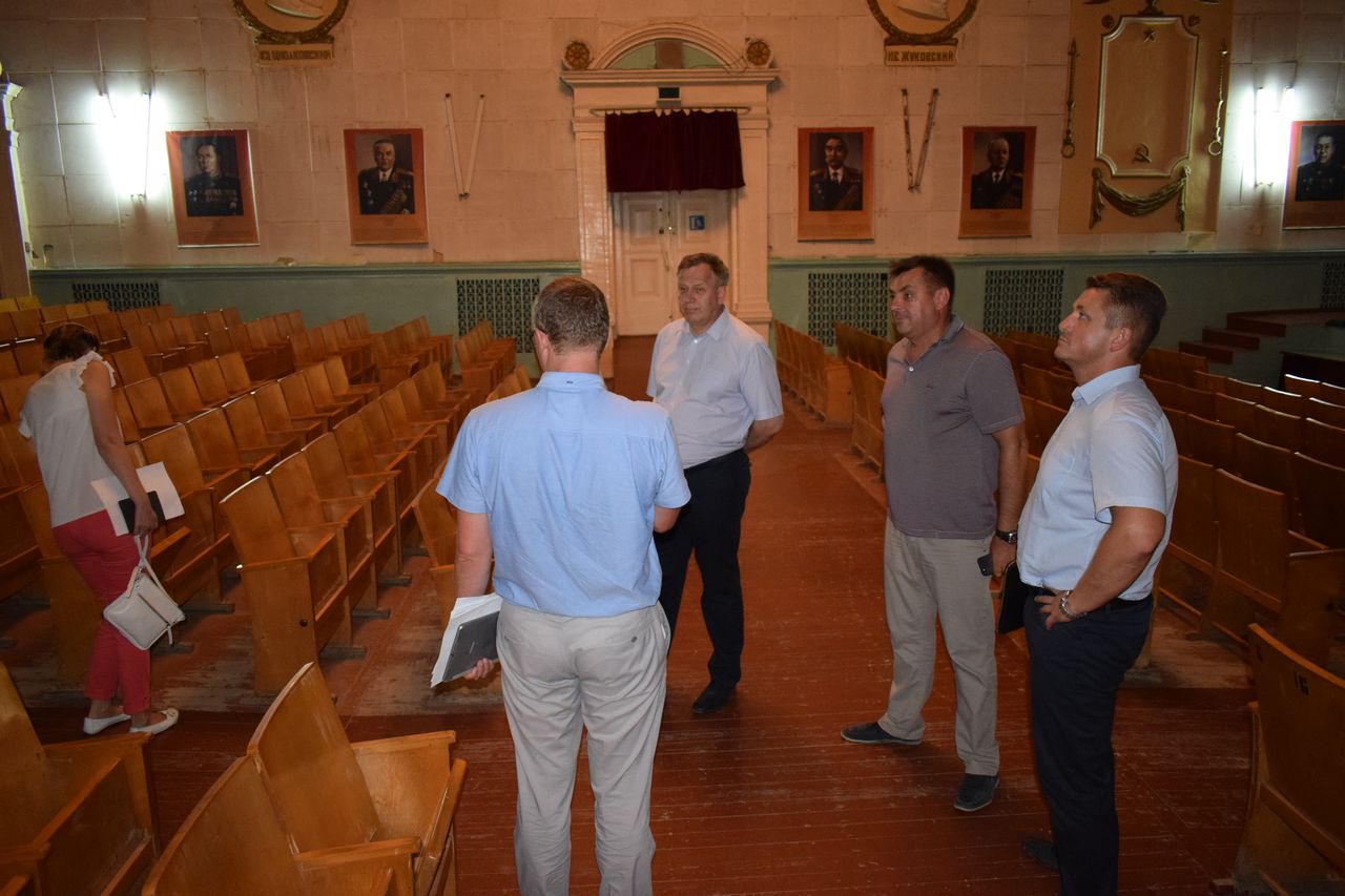 zamestitelya gubernatora a.n. shishkin s rabochim vizitom u glavy vmo web 05
