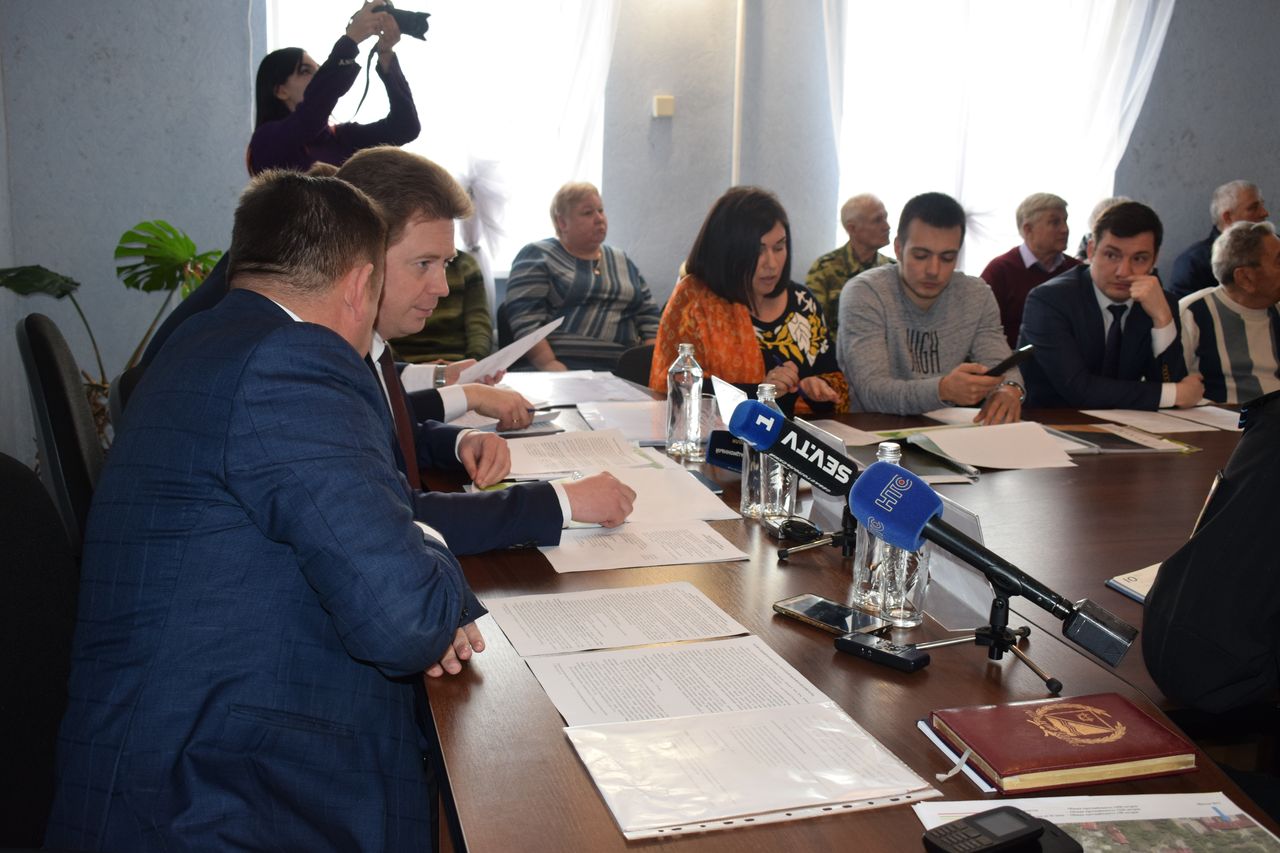 gubernator Sevastopolya s rabochim vizitom parki rekonstrukciya 1