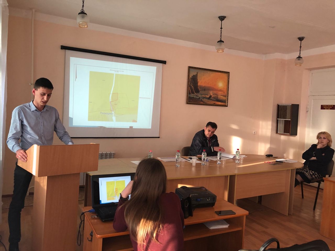 Publichnye slushaniya po proektu planirovaniya i mezhevaniya territorii s.Poljushko 01