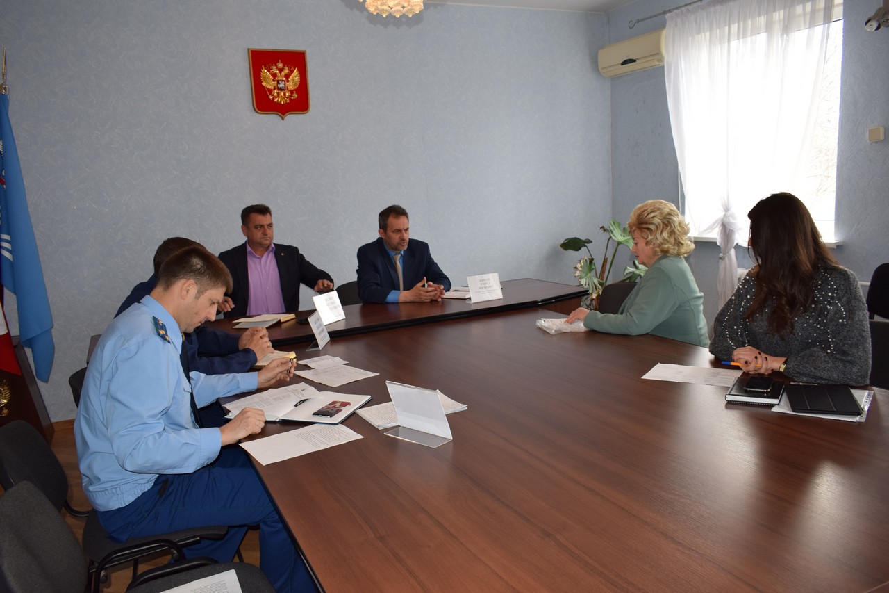 sostoylsy prieme grazhdan prokurorom nahimovskogo rayona sovmestno s upolnomochennym po pravam cheloveka 01