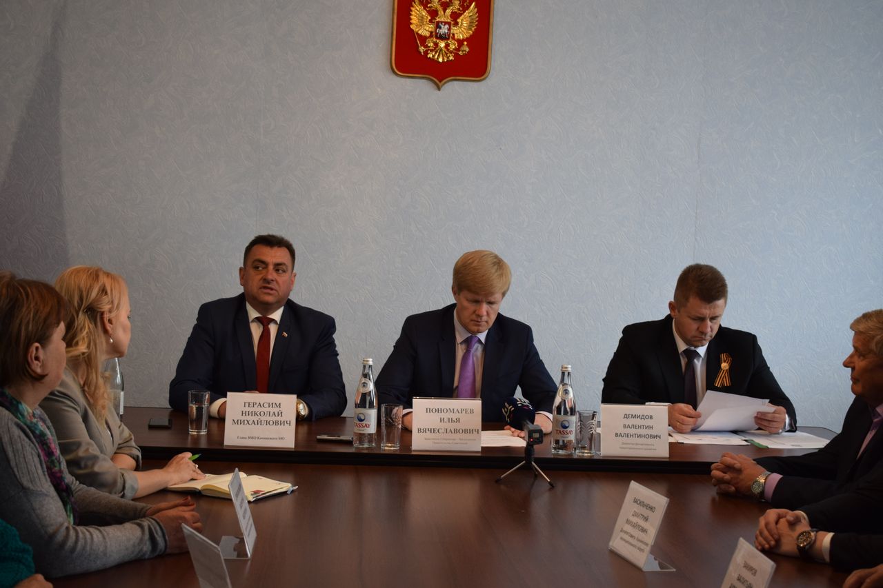 Torzhestvennaya ceremoniya otkrytiya pamyatnika dvazhdy Geroju Sovetskogo Sojuza Amet Han Sultanu 01