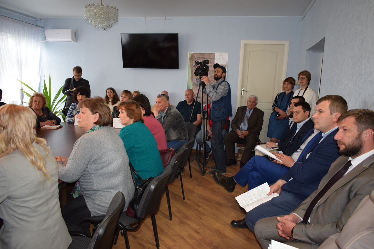 Torzhestvennaya ceremoniya otkrytiya pamyatnika dvazhdy Geroju Sovetskogo Sojuza Amet Han Sultanu 01