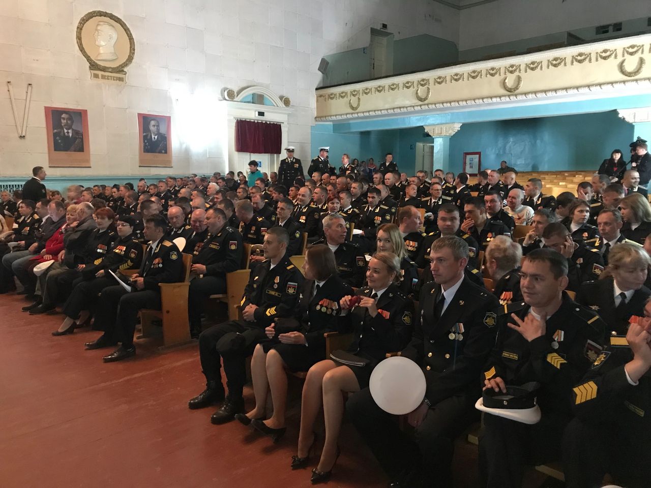 Prazdnichnyj koncert posvyashjonnyj 9 maya 01