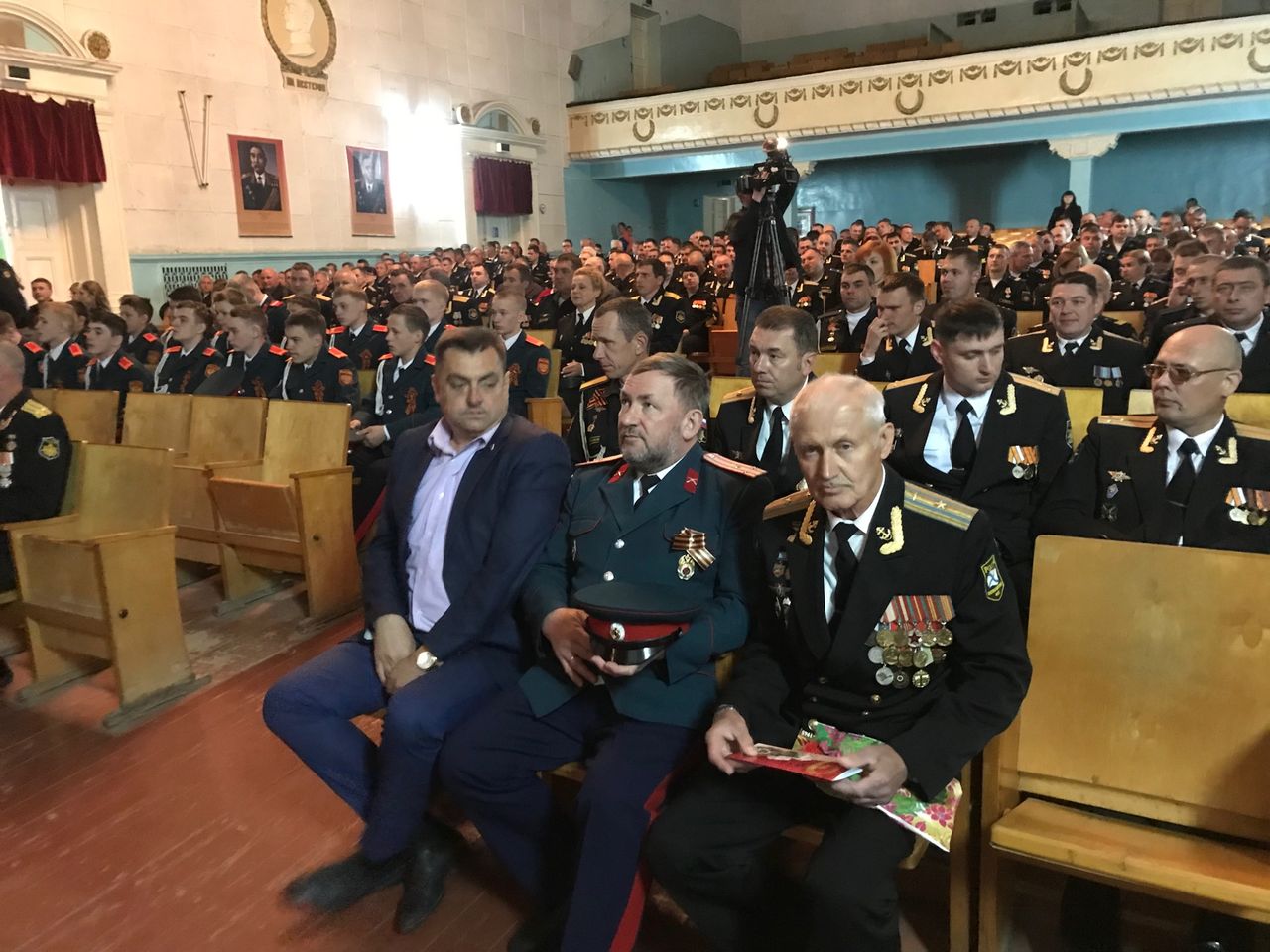 Prazdnichnyj koncert posvyashjonnyj 9 maya 01