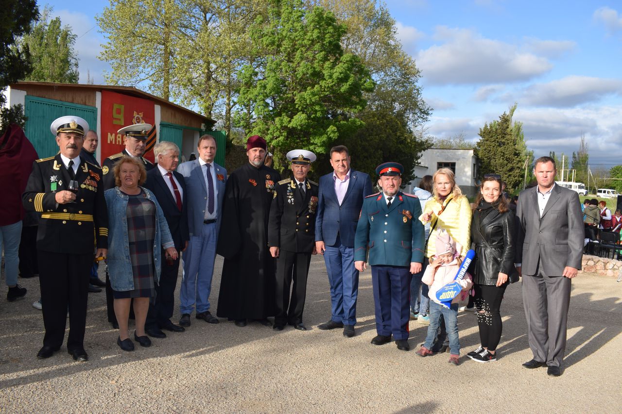 Tradicionnoe fakelnoe shestvie 01