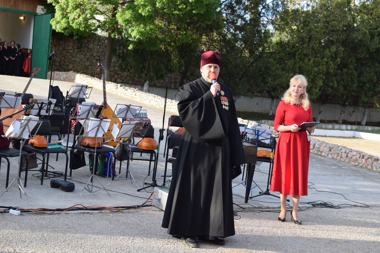 Tradicionnoe fakelnoe shestvie 01