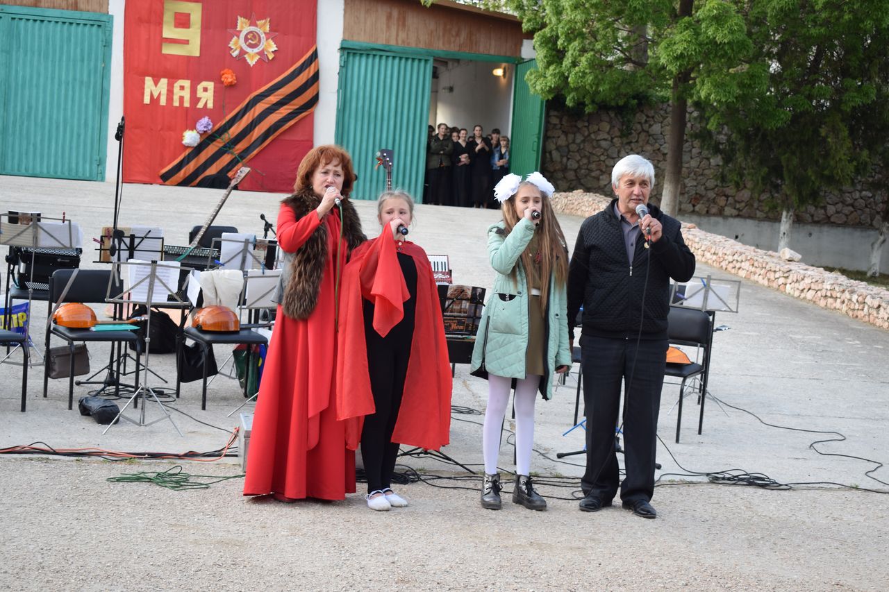 Tradicionnoe fakelnoe shestvie 01