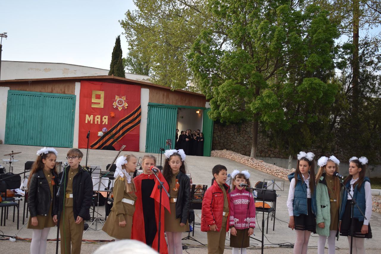 Tradicionnoe fakelnoe shestvie 01