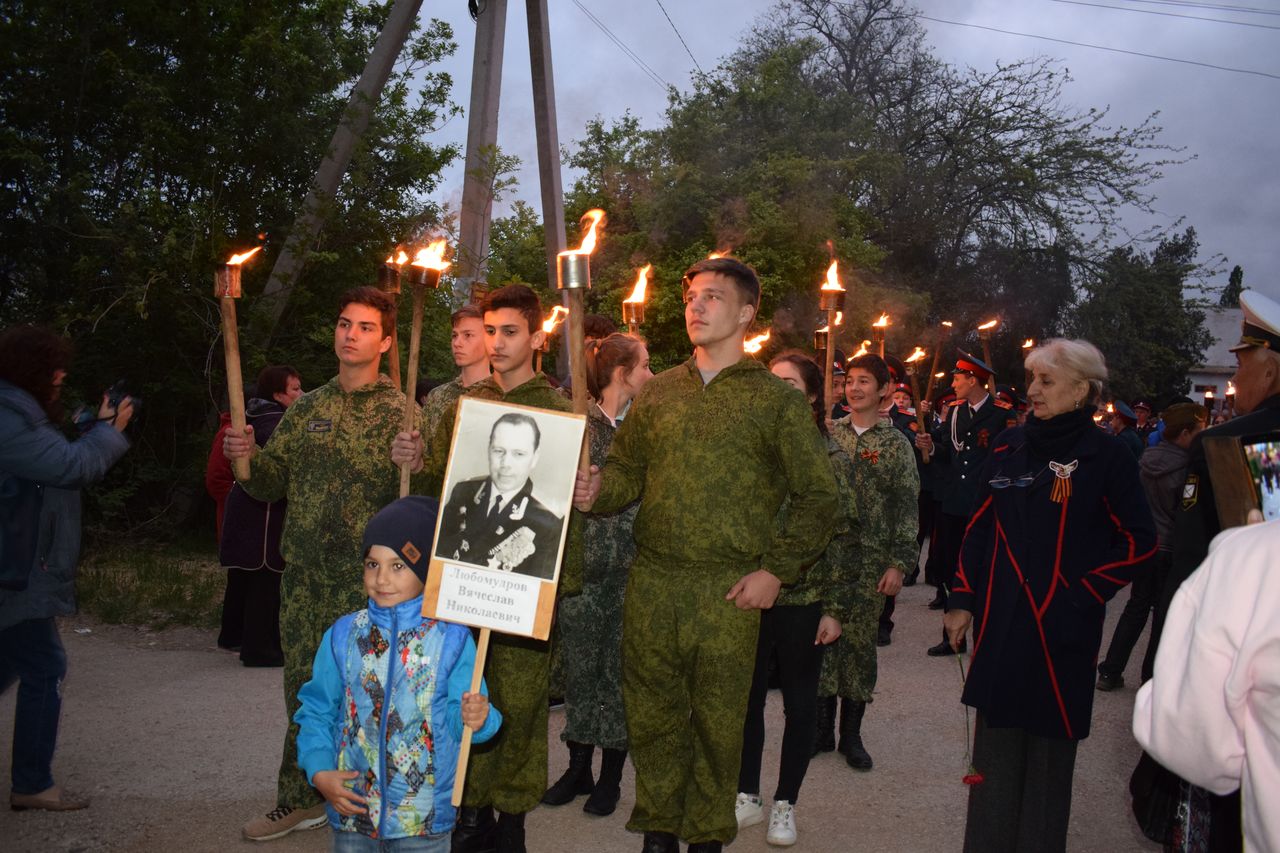 Tradicionnoe fakelnoe shestvie 01