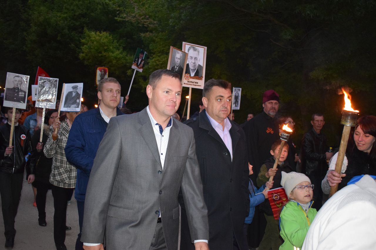 Tradicionnoe fakelnoe shestvie 01