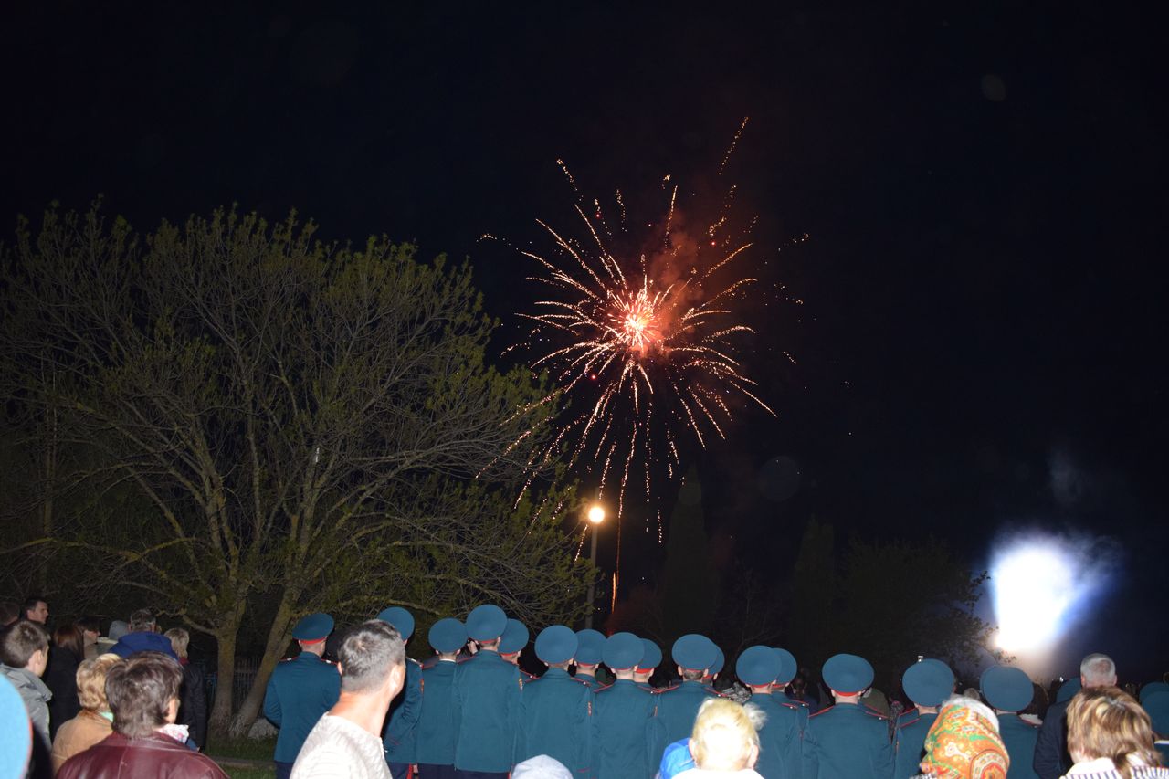 Tradicionnoe fakelnoe shestvie 01