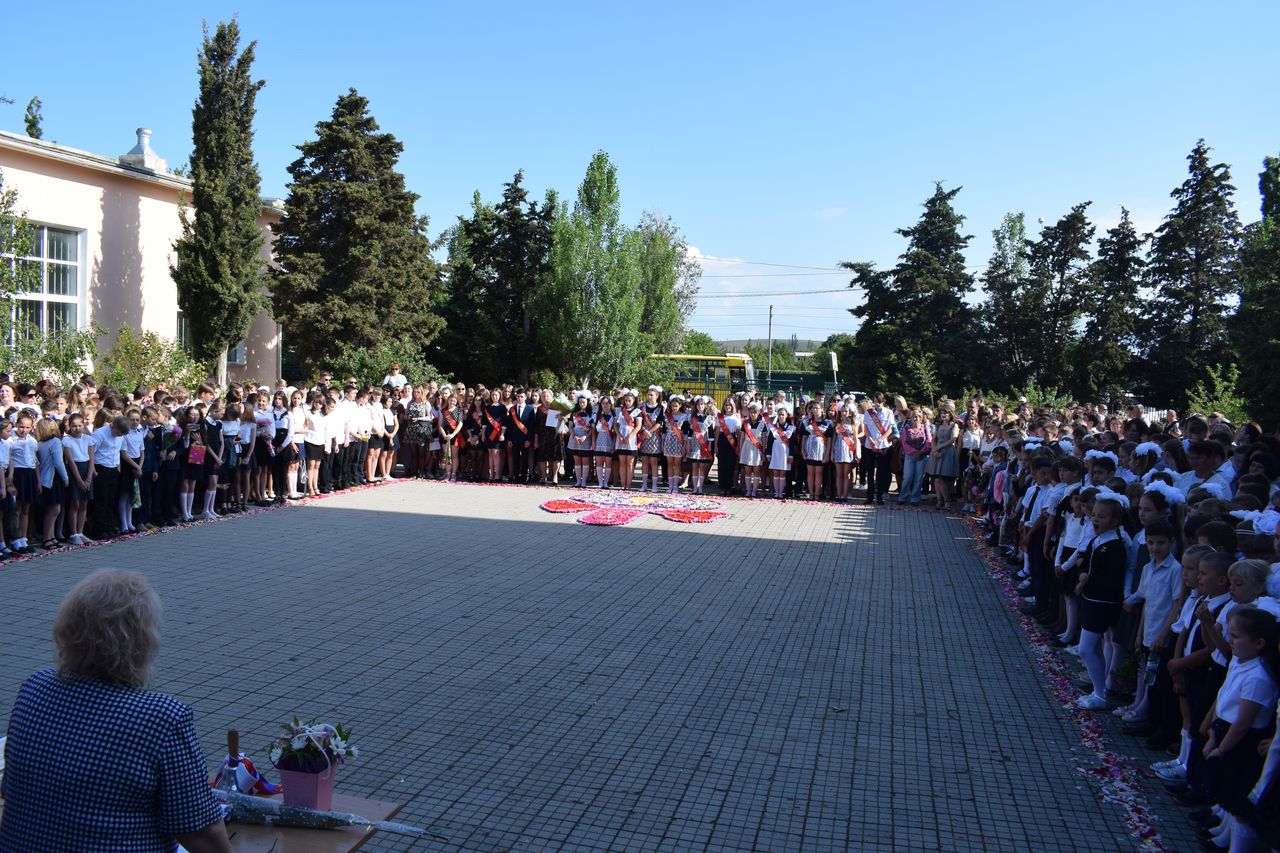 23 maya poslednij zvonka 01