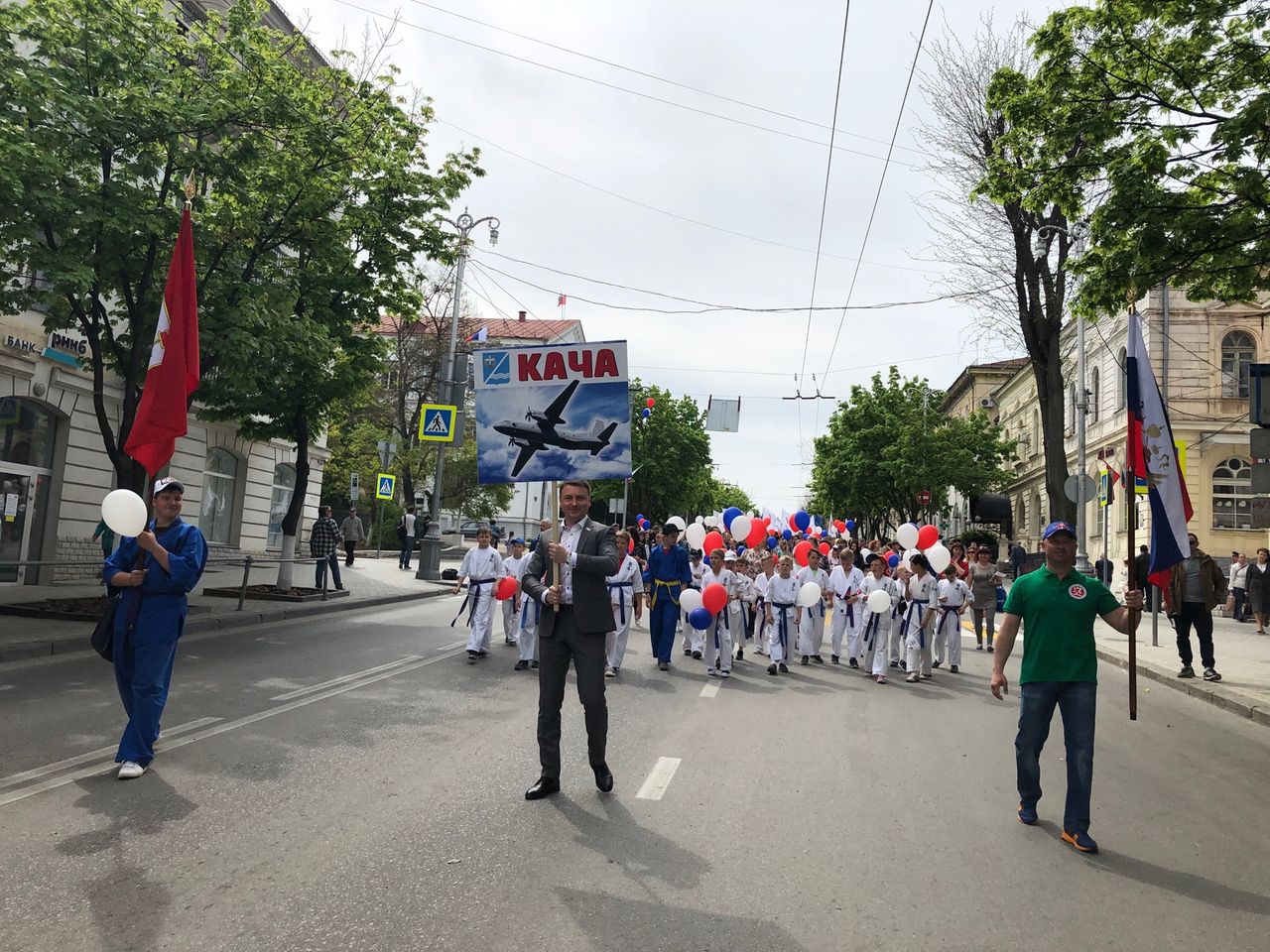 torzhestvennyj miting posvyashjonnyj 1 maya 01