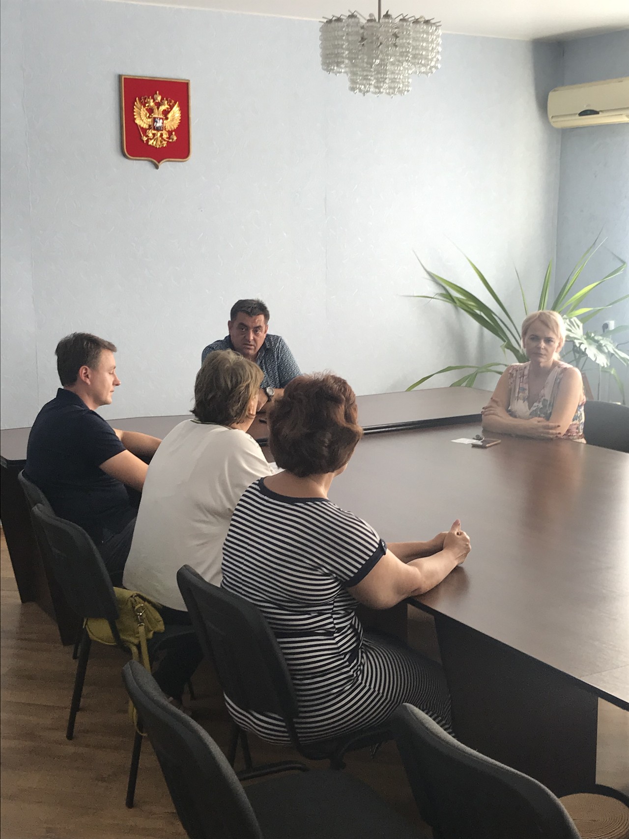 proshel priem specialistov kontakt centra zdravoohraneniy 01