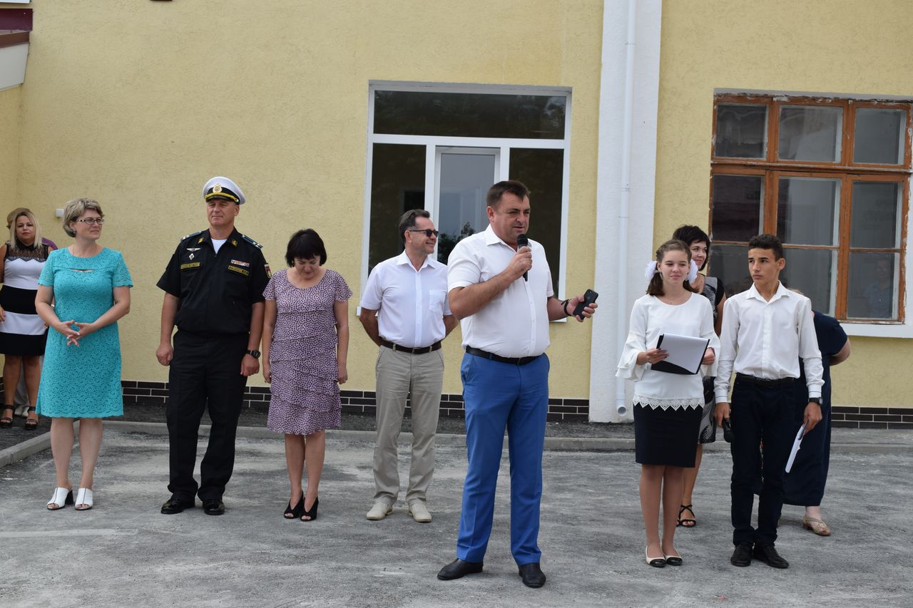V shkole № 13 torzhestvenno otkryli sportivnyj zal 01