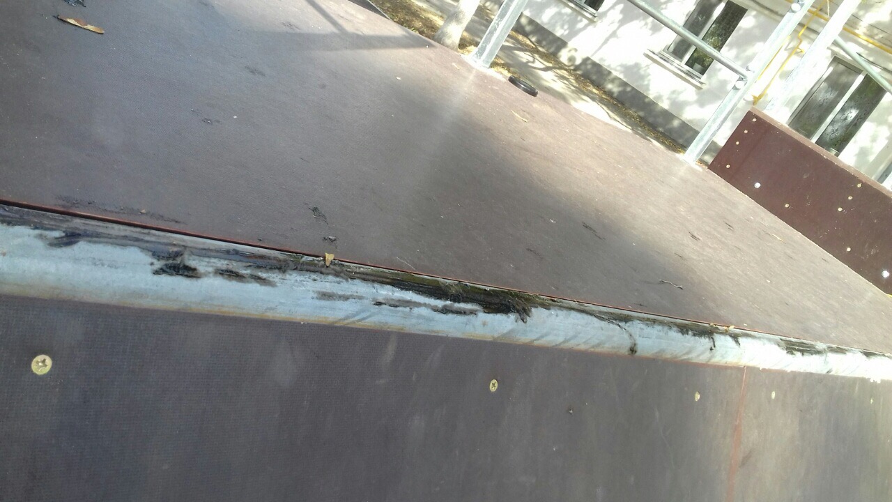 Vandalizm na skejt ploshadke 01