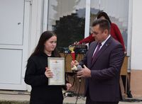 00 logo Po sluchaju pobedy v Kross biatlone, v shkole 46 proshla torzhestvennaya linejka 01