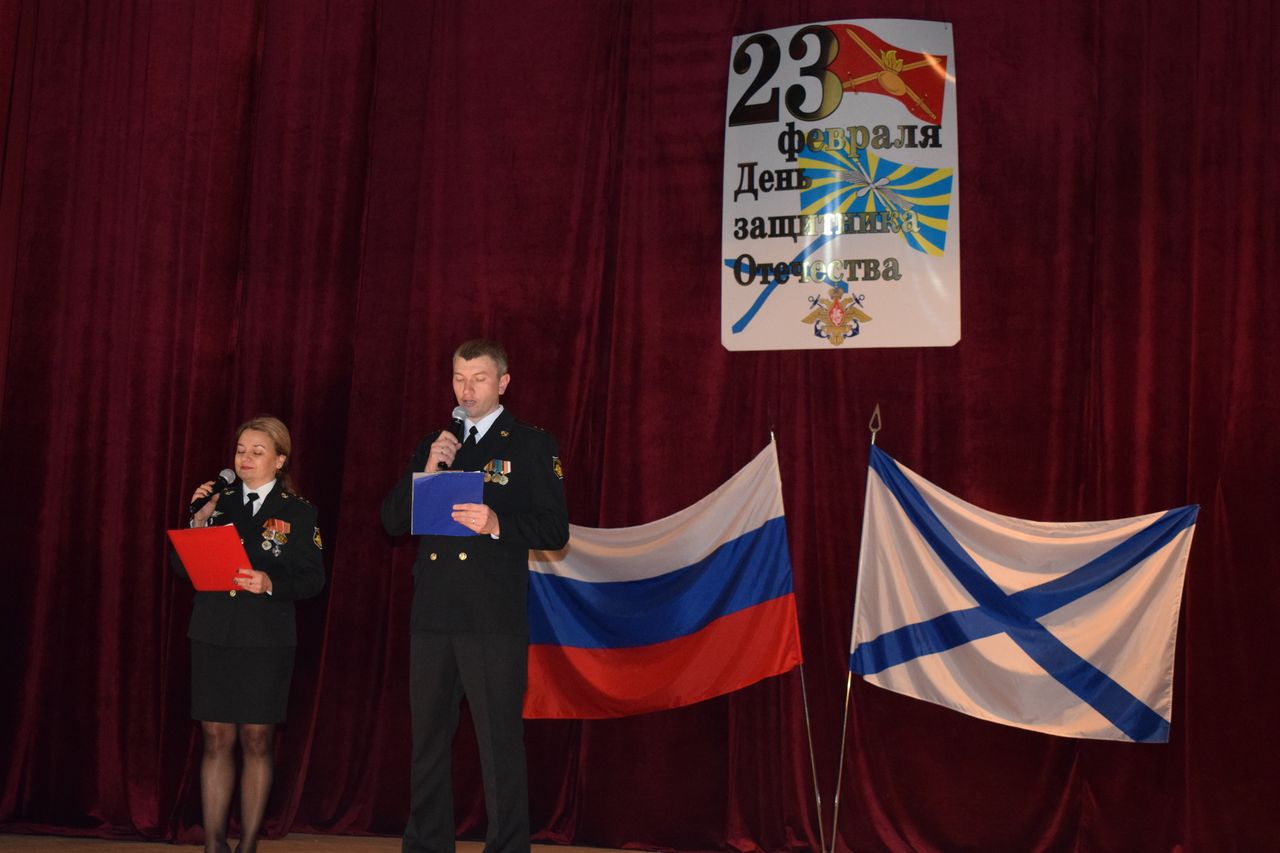 torzhestvennyj miting posvyashennyj 23 fevralya 01