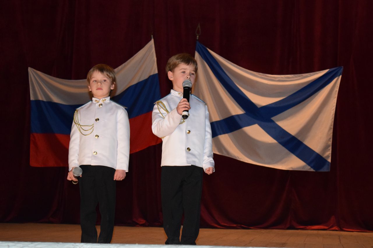 torzhestvennyj miting posvyashennyj 23 fevralya 01