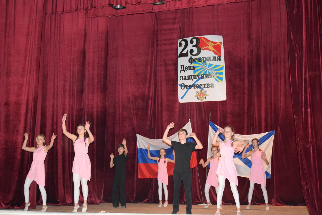 torzhestvennyj miting posvyashennyj 23 fevralya 01