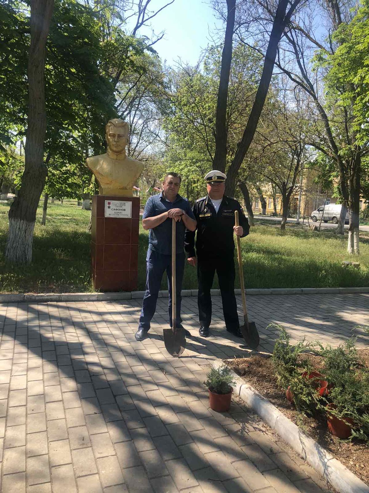 glava vmo kachinskogo mo prinyal uchastie v mezhdunarodnoj akcii sad pamyati 01
