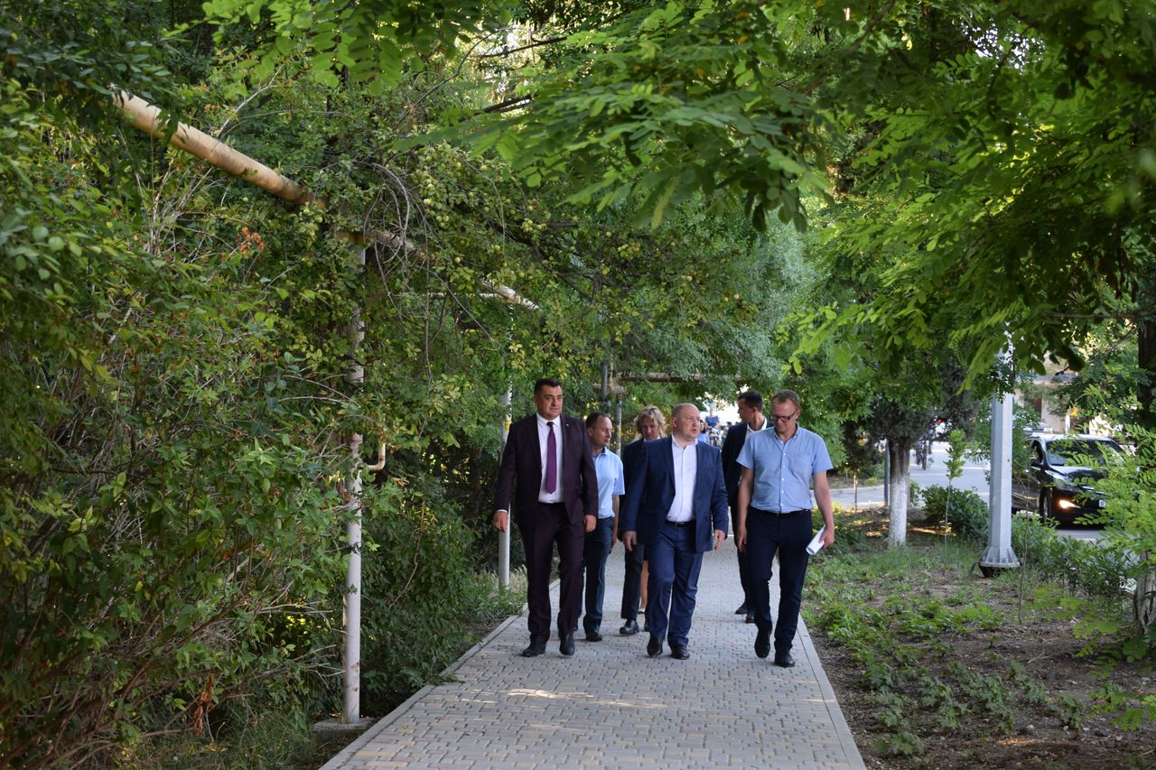 vrio gubernatora mihail vladimirovich razvozhaev s rabochim vizitom 01