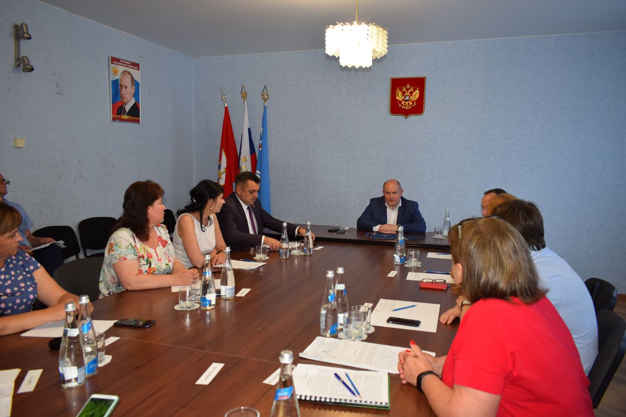 vrio gubernatora mihail vladimirovich razvozhaev s rabochim vizitom 01
