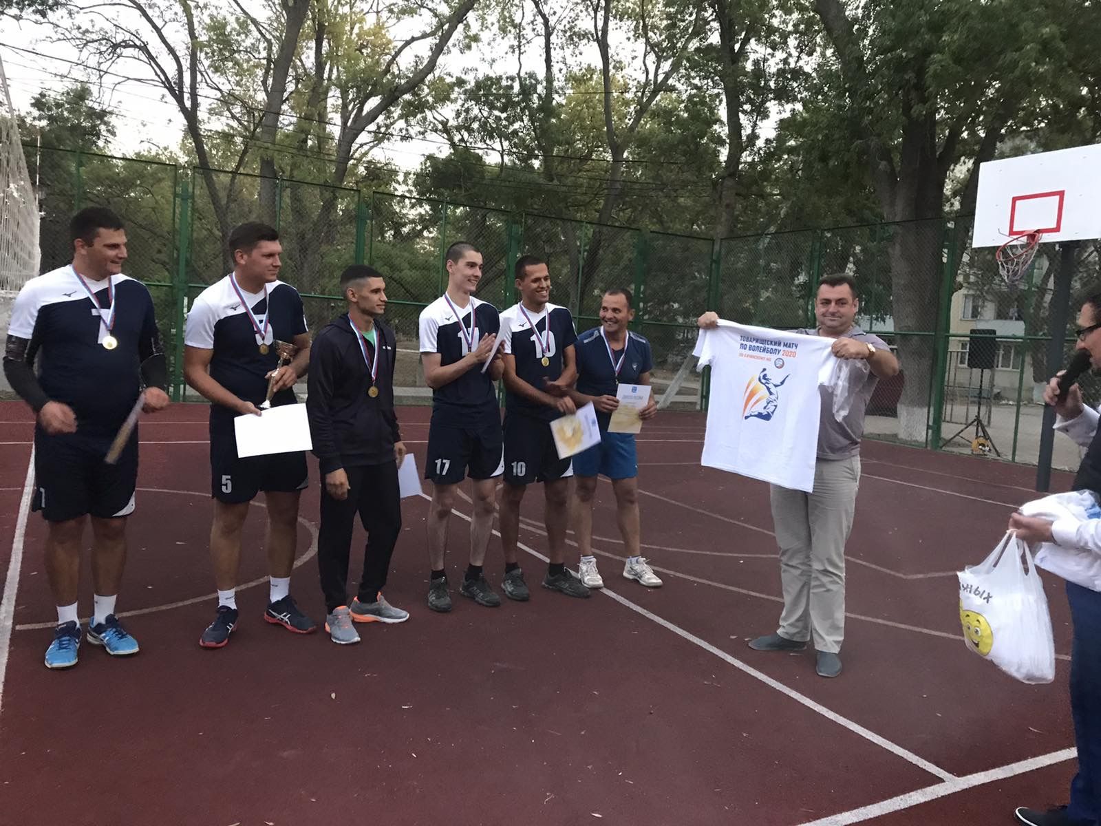 v p.kacha proshjol tovarisheskij match po volejbolu 01