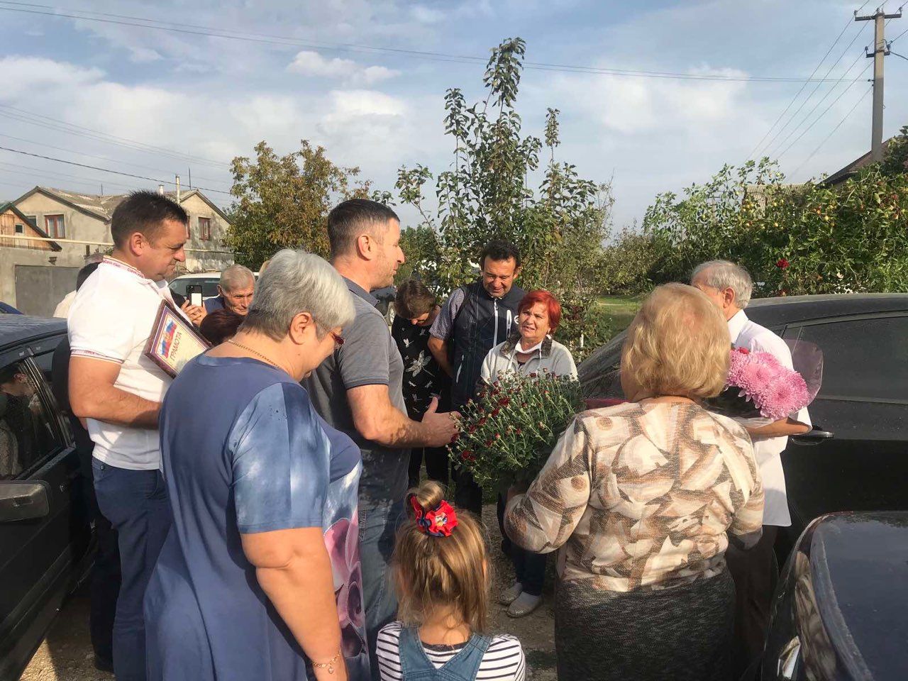 pozdravlenie glavy kachinskogo mo s 70 letnim jubileem! 01