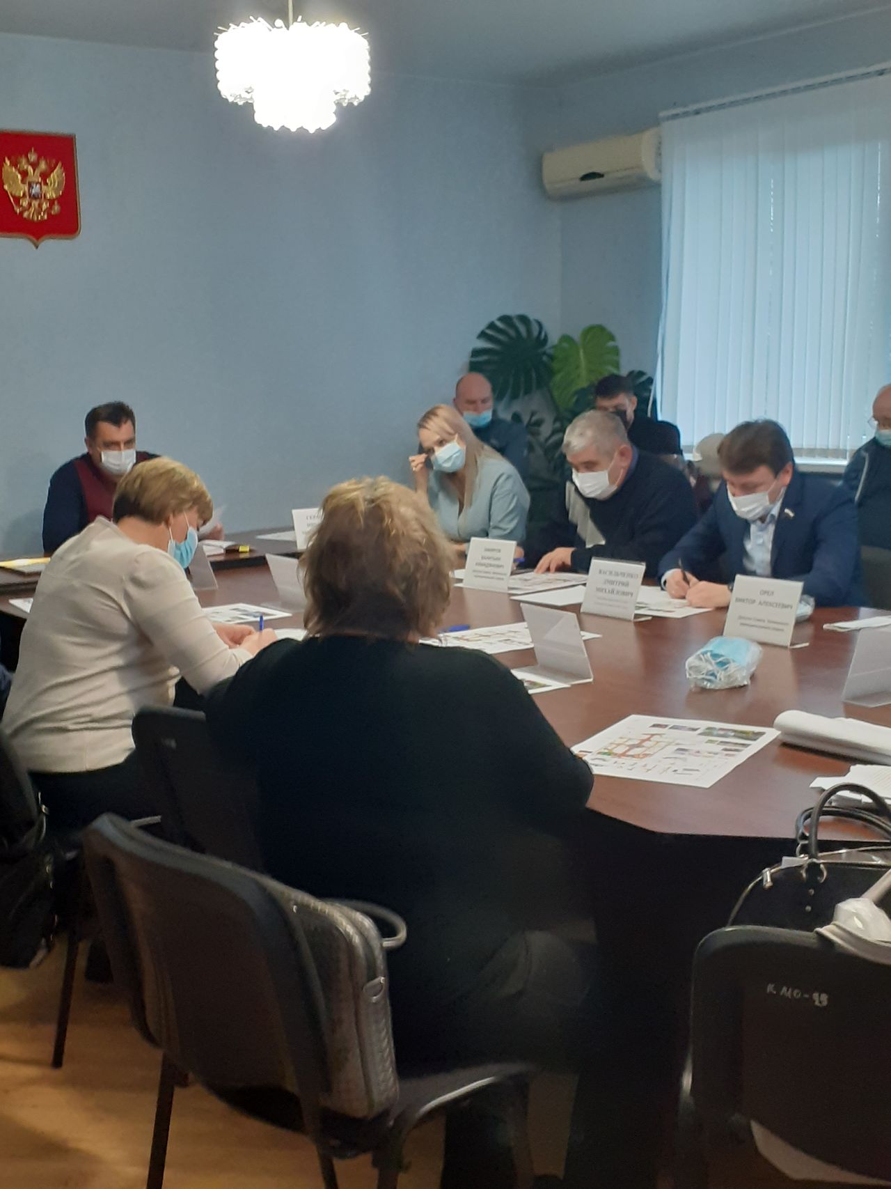 sostoyalas vstrecha s zhitelyami po voprosu soglasovaniya rekonstrukcii parka im.p.osipenko 01
