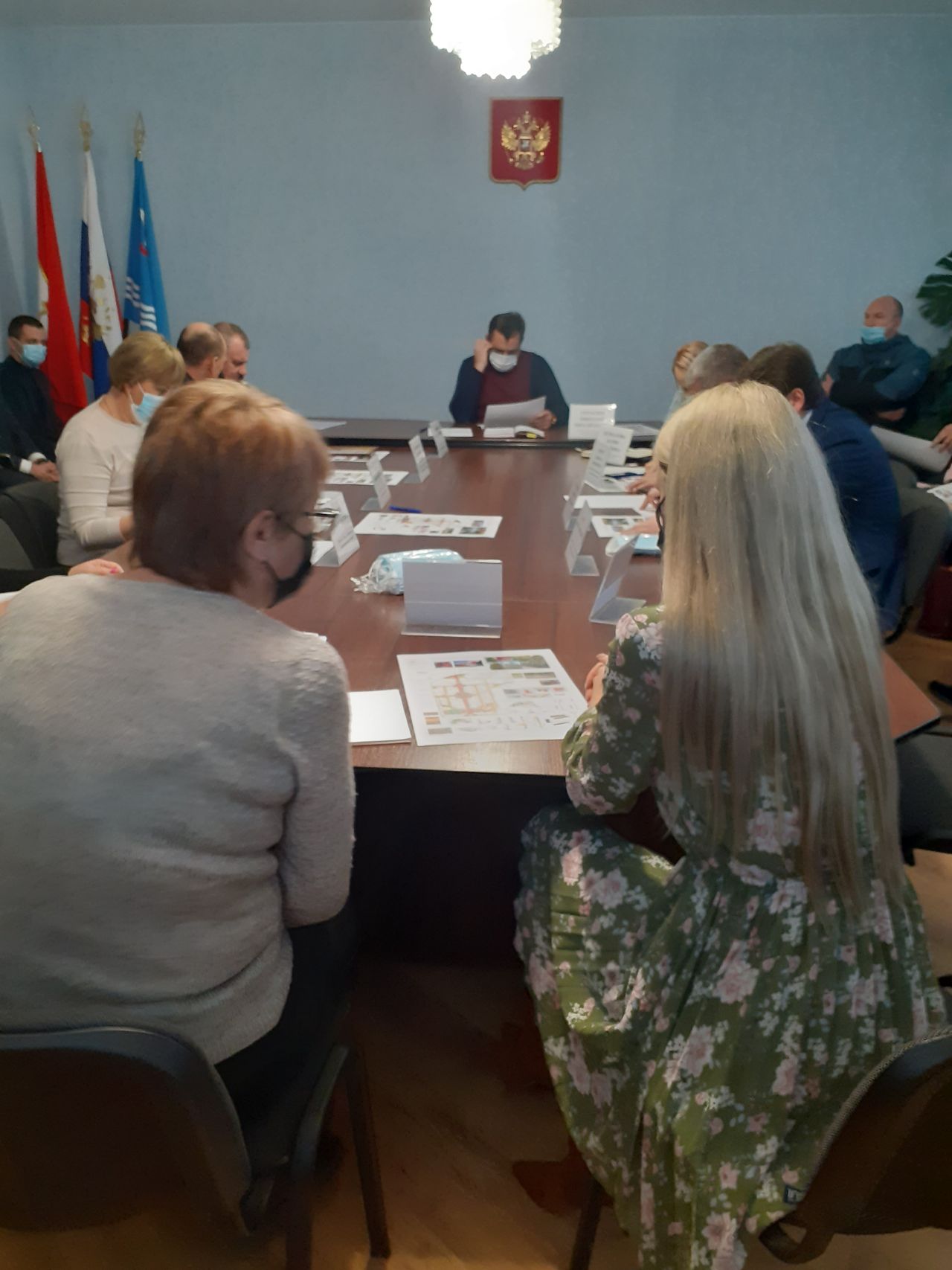sostoyalas vstrecha s zhitelyami po voprosu soglasovaniya rekonstrukcii parka im.p.osipenko 01