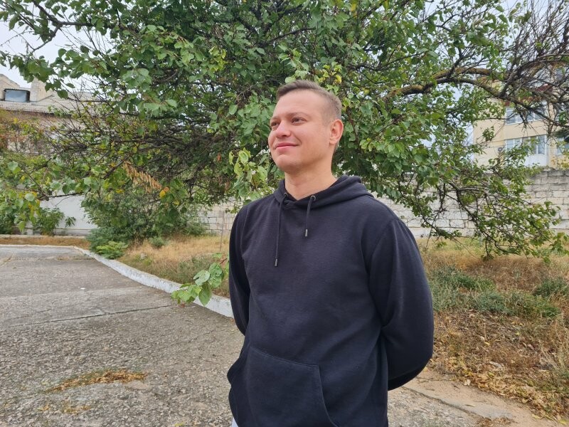 Voennosluzhashchiy-po-kontraktu-Dmitriy